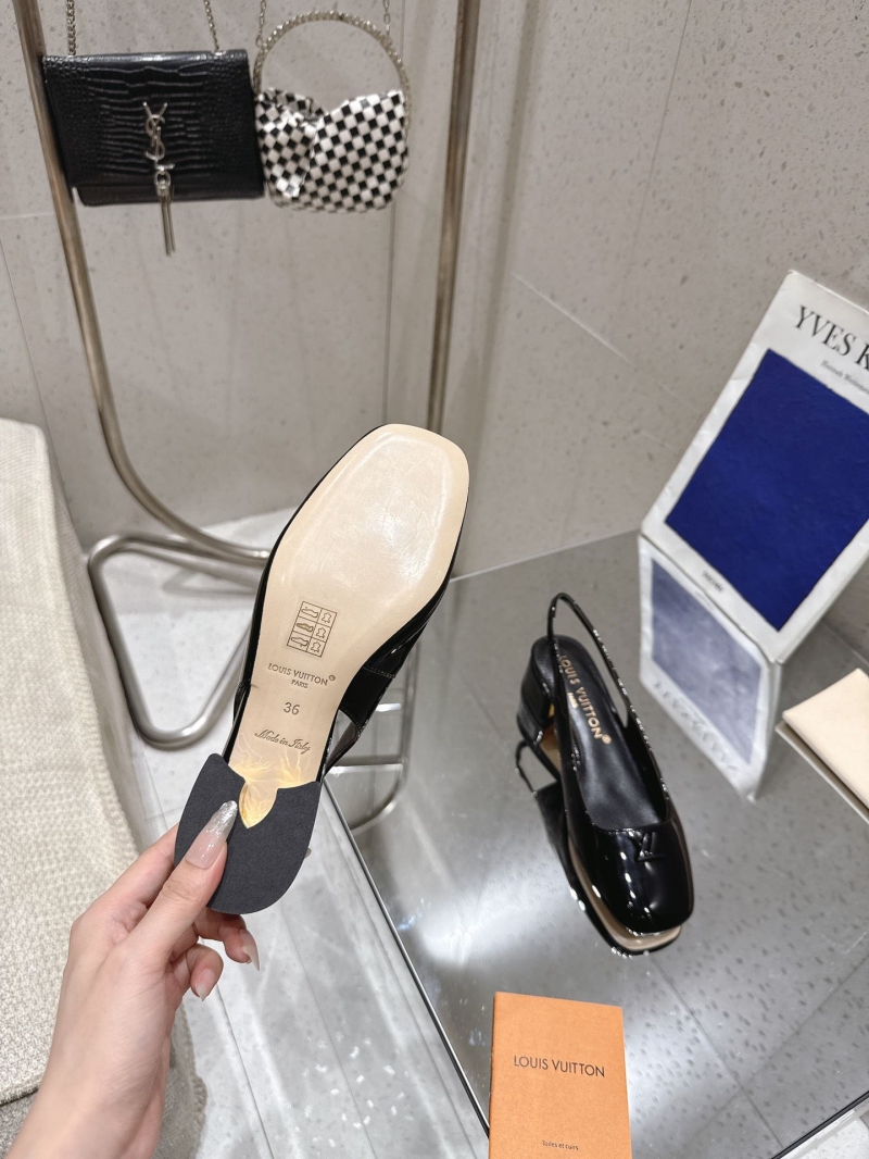 l0vis Vvtt0n heeled shoes